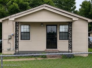 1418 Ray St, Greenwood, MS 38930