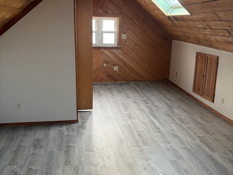 19 Cooper Ave #2 — Photo 2