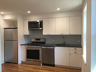 Rented by Ellen Jittrarachit, LREB