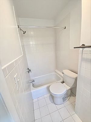 5th image of 1714 2nd Ave #5A