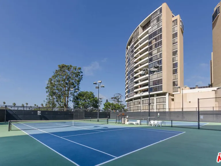 4314 Marina City Dr #126 — Photo 51