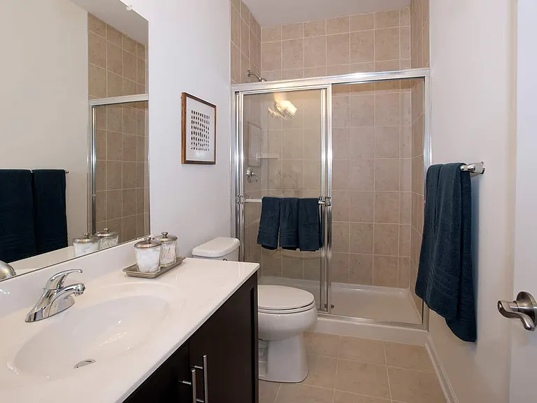 Summit Terrace Luxury Apartments — Photo 6