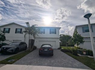 4351 Pond Lily Ln, Lake Worth, FL 33467