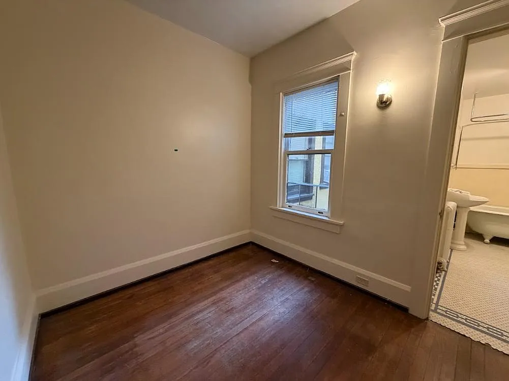 604 Chestnut Street - Apt. 3 — Photo 3