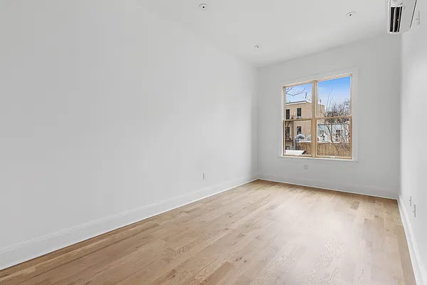 Rented by Halstead Real Estate | media 15