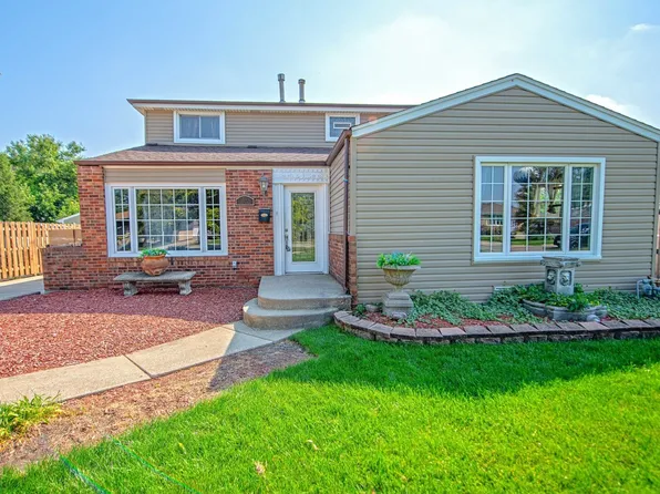 111 N Roberta Ave, Northlake, IL 60164