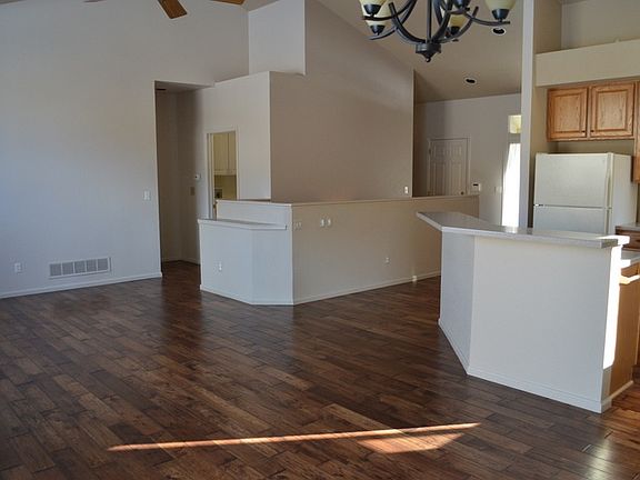 Livingroom (min level)