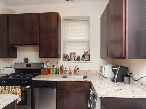 1230 N Greenview Ave APT 1F, Chicago, IL 60642