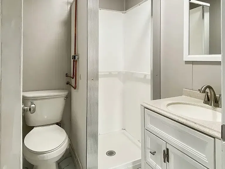 104 S Beechtree St #B — Photo 8