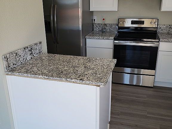 3rd image of 711 S Bayshore Blvd APT 19