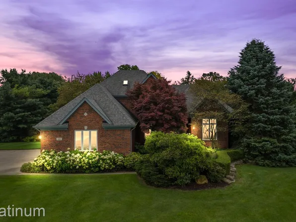 160 Sequoia Ln, Leonard, MI 48367