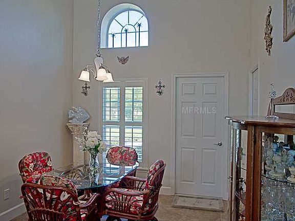 2nd image of 1562 River Ct