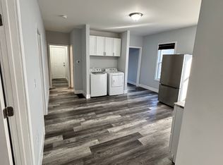 19 Seymour St APT 1, Worcester, MA 01610