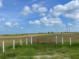 9224 Todd Rd, Winnie, TX 77665