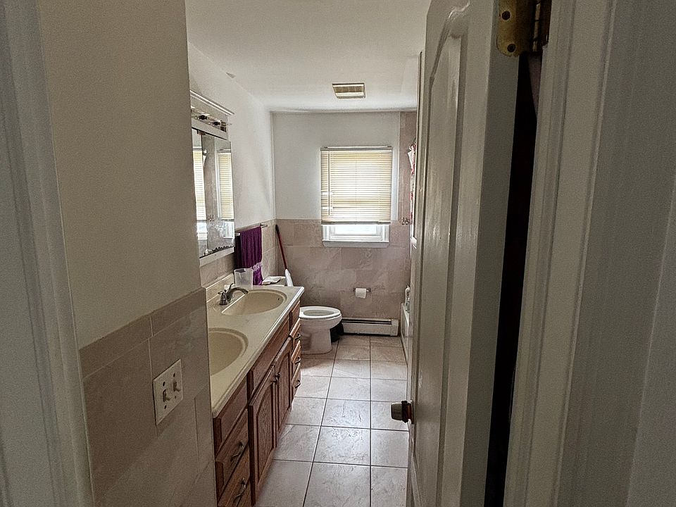Double Vanity Bathroom