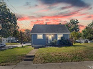 1520 7th St, Highland, IL 62249