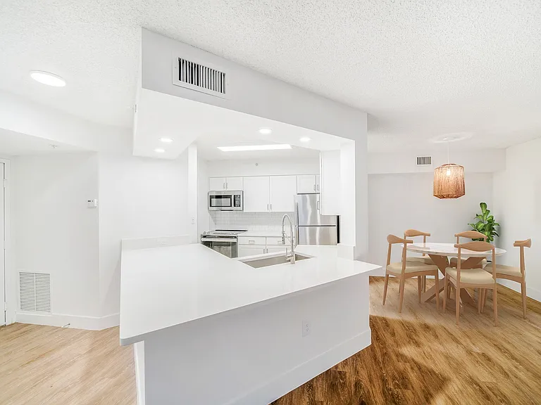 Avana New River — Photo 9