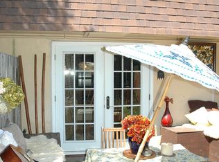 370 Montague Rd APT I, Sunderland, MA 01375