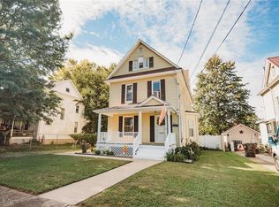 209 Elm St, Belpre, OH 45714