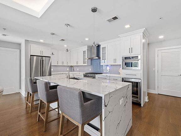 3rd image of 10 Paterson Ave #2A
