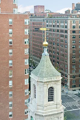 Sold by Compass | media 2