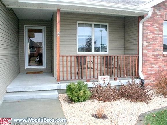 3rd image of 1947 N 88th St
