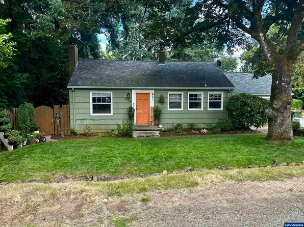 3374 Pioneer Dr SE, Salem, OR 97302