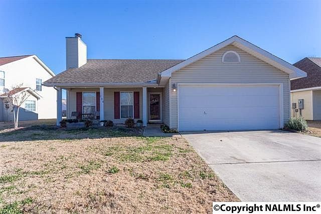 1st image of 204 River Oaks Dr