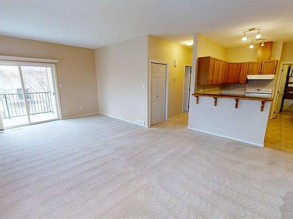 5th image of 141 SW Silkstone Rd W #6