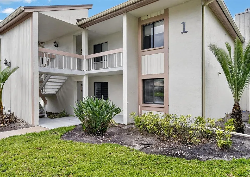 115 Lakeview Pl #115