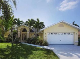 706 SE 33rd St, Cape Coral, FL 33904