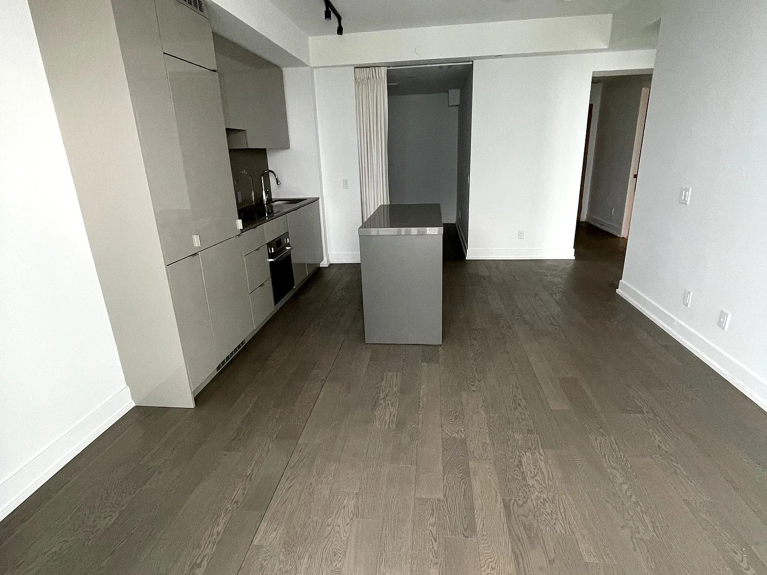 2 bed, $2,650 — Photo 4