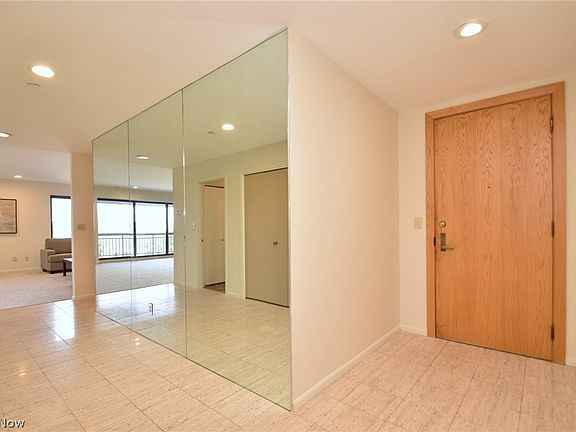 3rd image of 27500 Cedar Rd APT 410