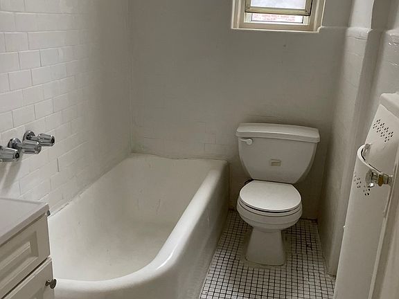 5th image of 41-25 44th St APT D1