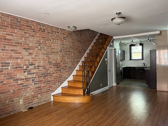 5th image of 2108 S Rosewood St