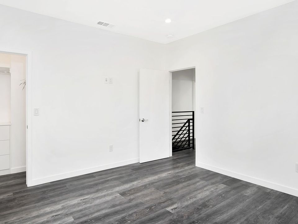 1st image of 10924 Hesby St #10926