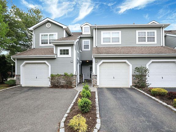 2nd image of 4 Sagamore Dr