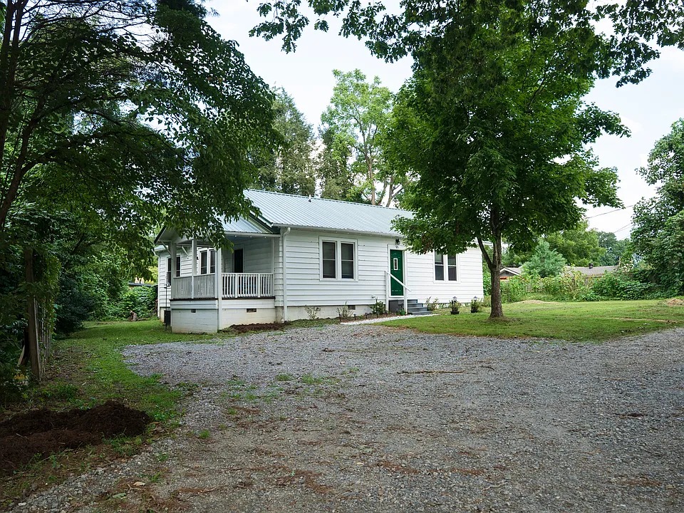 95 Chestnut St