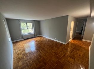 61-04 183rd St APT 2C, Fresh Meadows, NY 11365