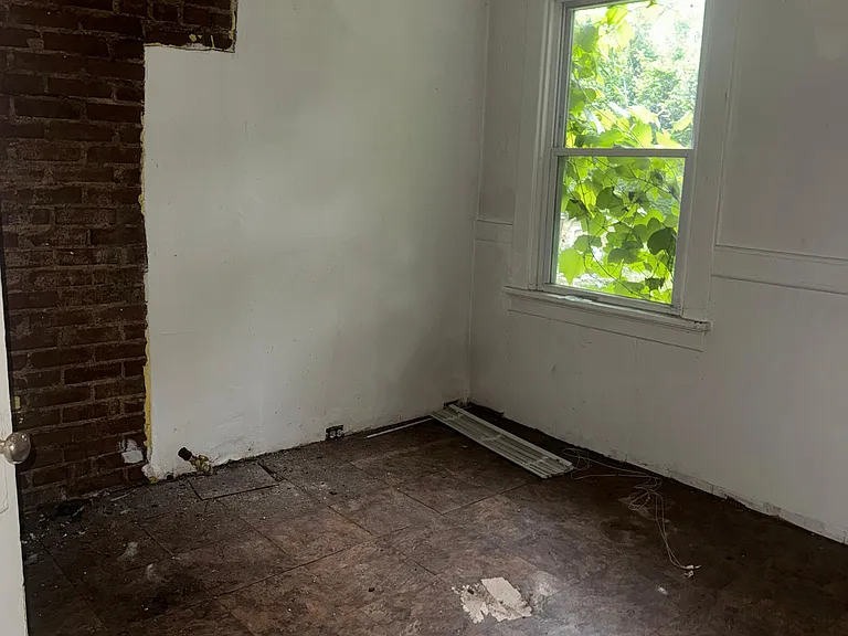 3738 Sylvan Pl — Photo 27