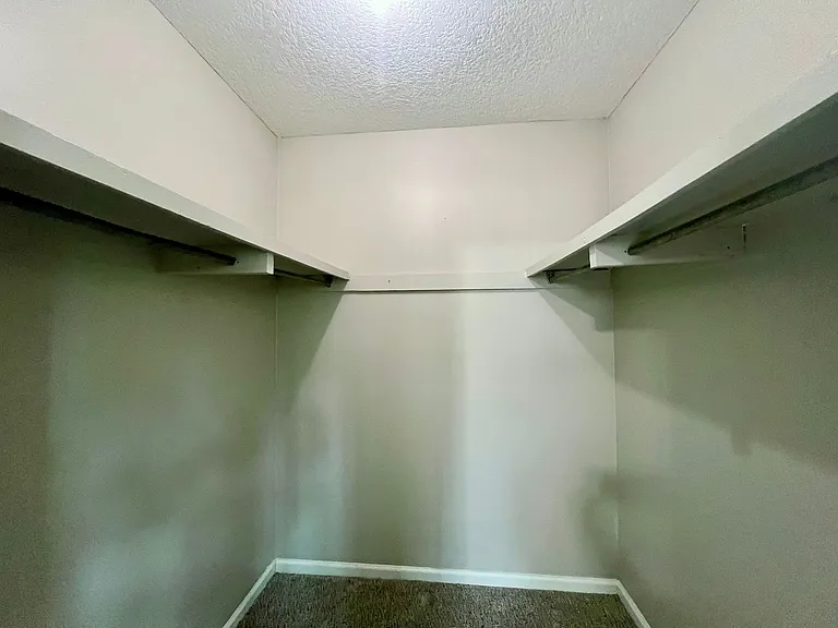 905 Brett Dr #E — Photo 14