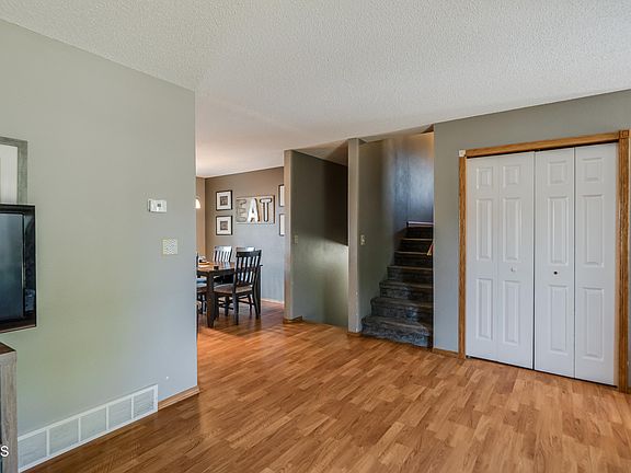 5th image of 2604 Lexington Dr