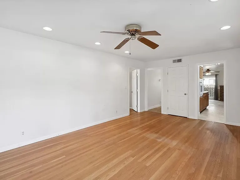 9036 New Dawn Dr — Photo 6