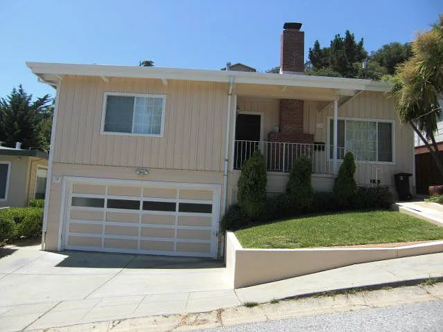 74 Vine St photo 1