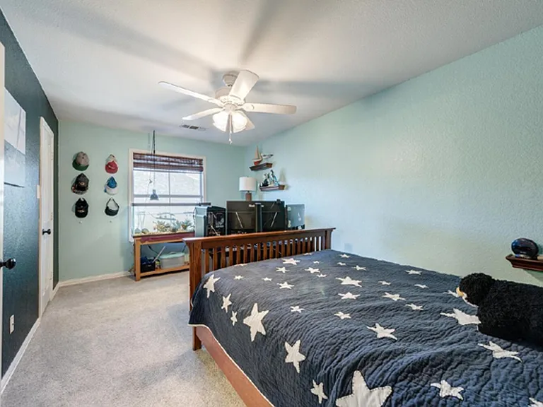 2718 View Mdw — Photo 16