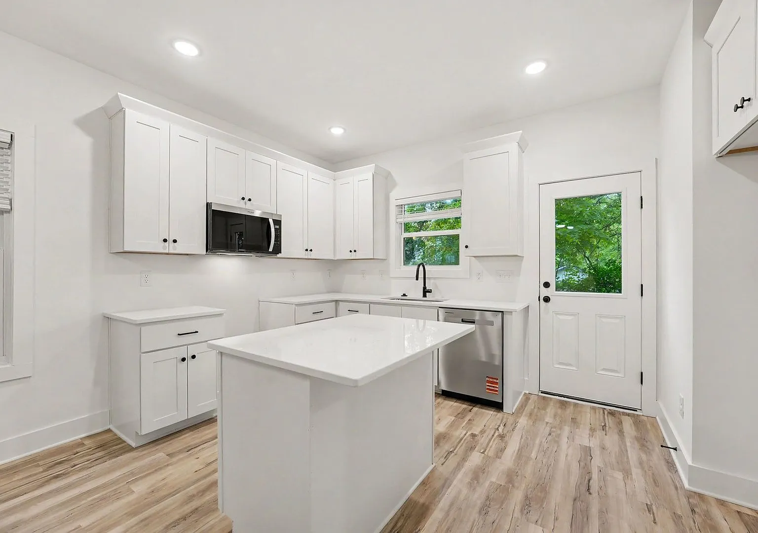 3bed/3bath New Construction — Photo 3