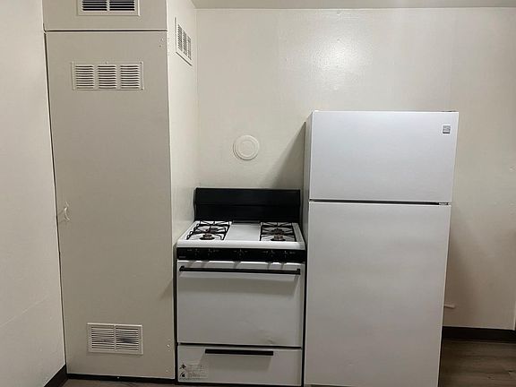3rd image of 621 W Hedding St #A-621a