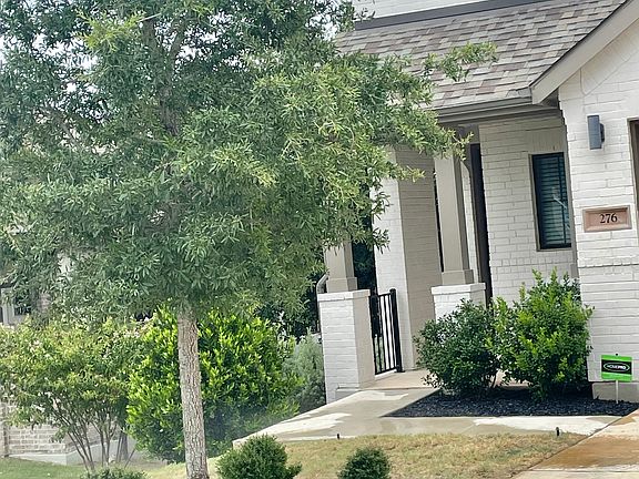 landscaped & Added Black mulch to beds!