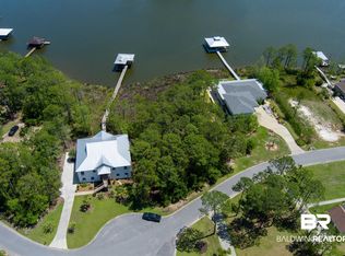 8945 Bay Point Dr, Elberta, AL 36530