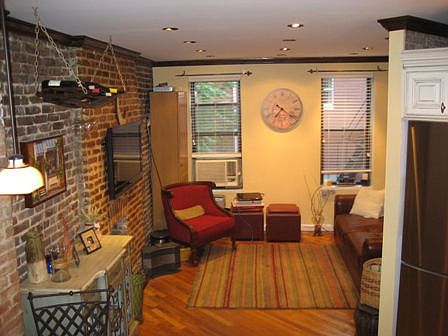 2nd image of 214 E 88th St #4